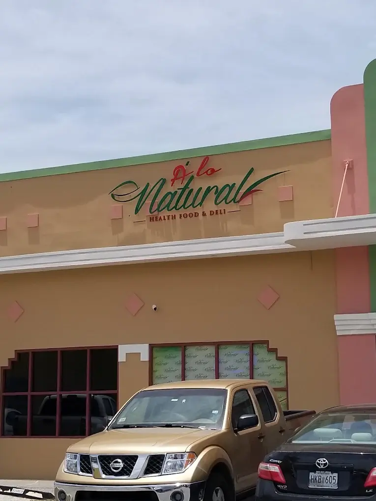 Fachada de A lo Natural — Health Food & Deli en Ponce
